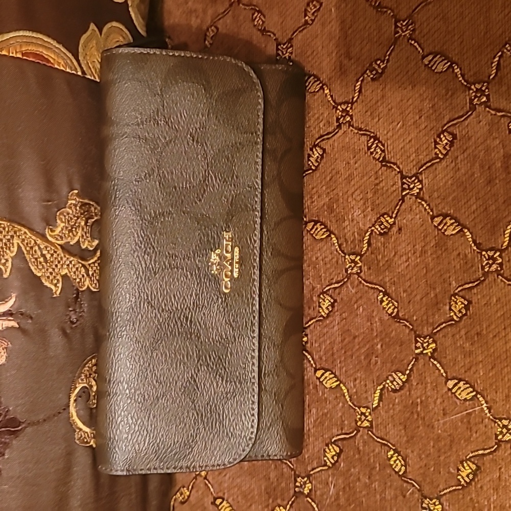 Coach Signature Canvas Wallet